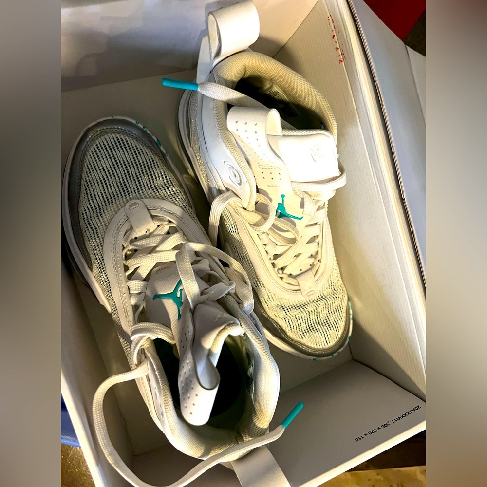 Jordan 36s / 6 Youth / worn only on court